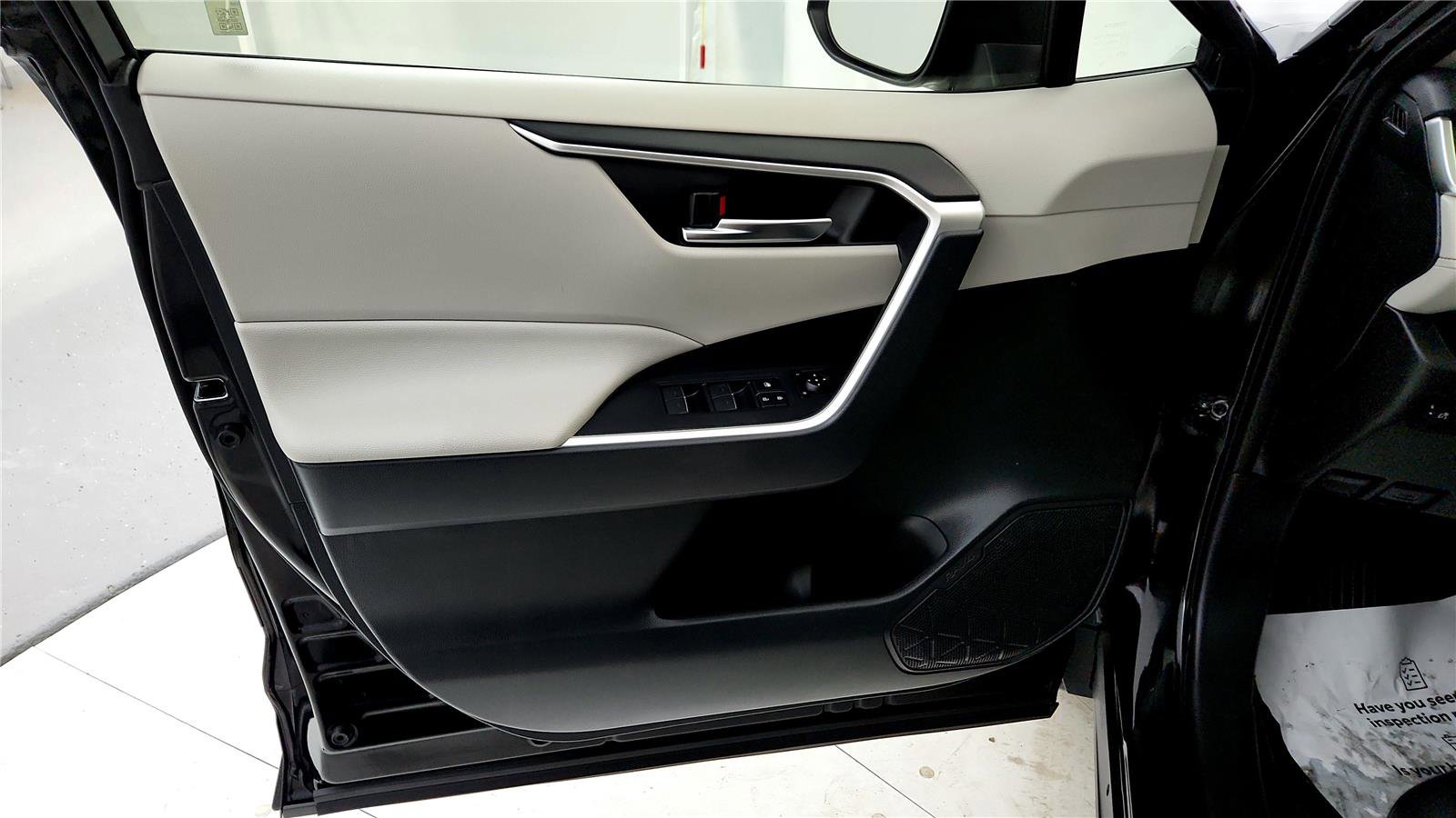 Certified 2023 Toyota RAV4 XLE w/ Convenience Package image 22