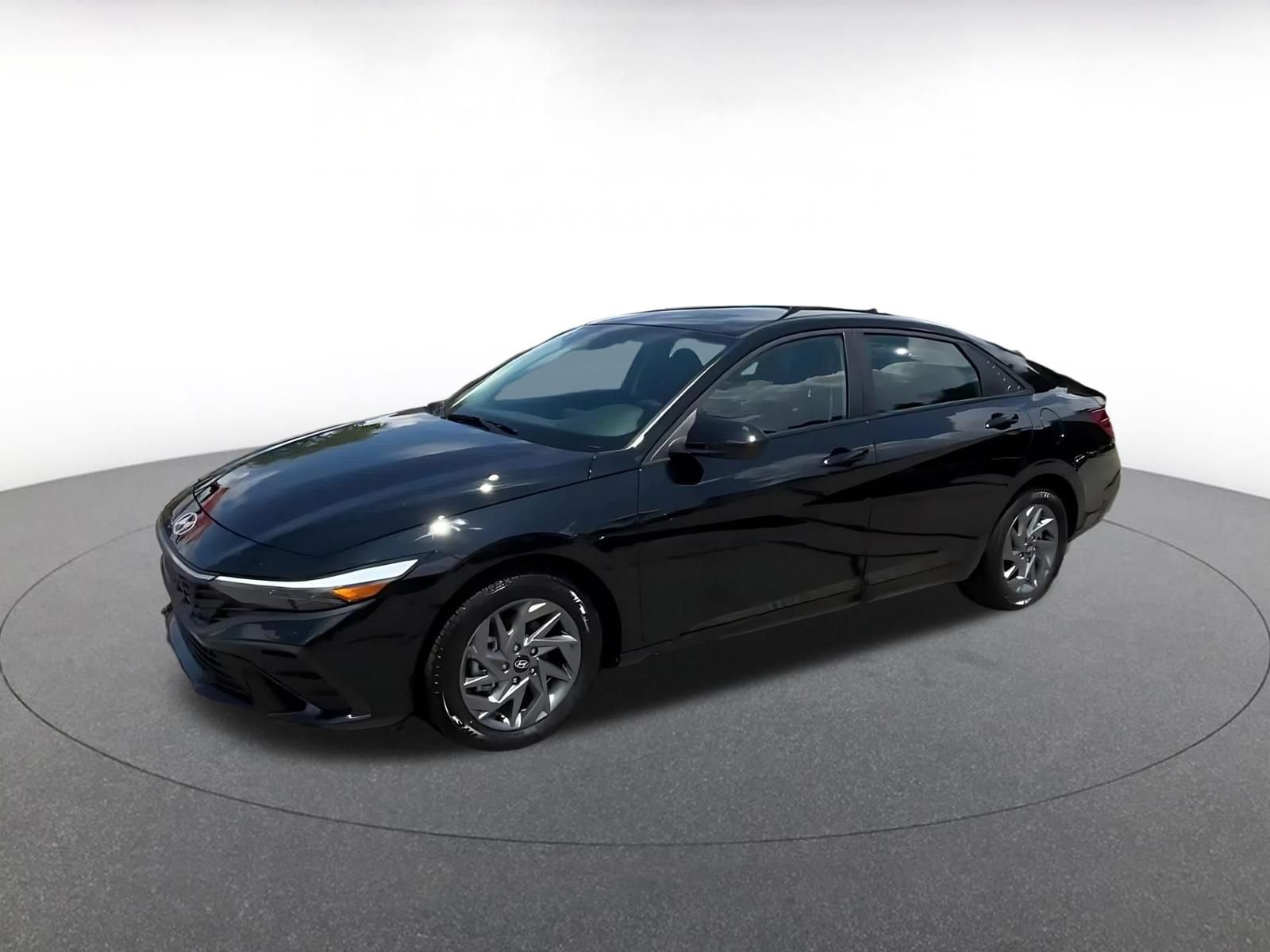 Used 2026 Hyundai Elantra Hybrid FWD image 7