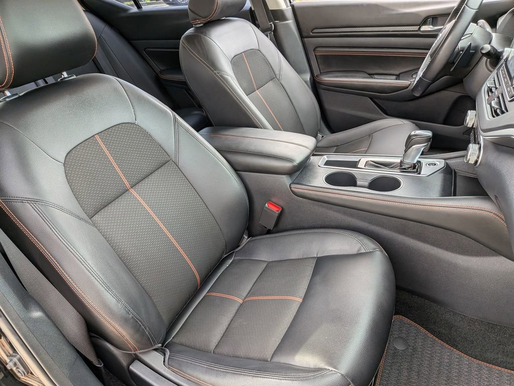 Used 2019 Nissan Altima 2.5 SR FWD image 26