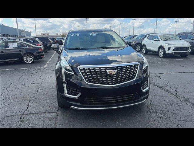 Certified 2020 Cadillac XT5 Premium Luxury FWD image 3