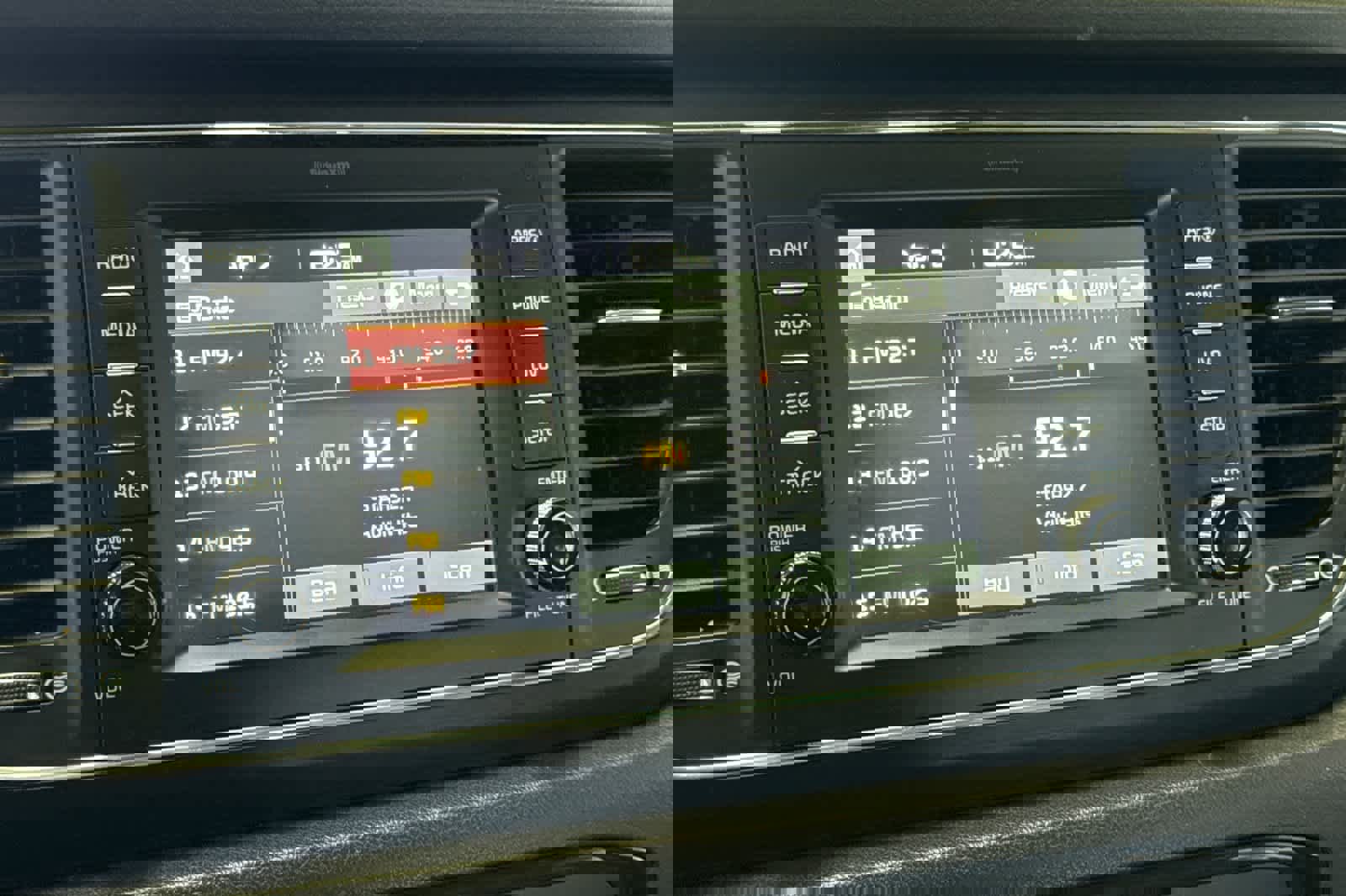 Used 2017 Kia Sedona LX w/ LX Essentials Premium Package image 19