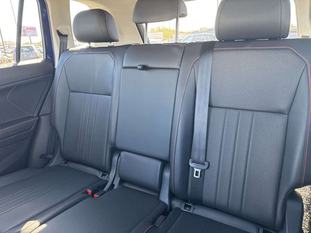 Used 2024 Volkswagen Tiguan SE image 20