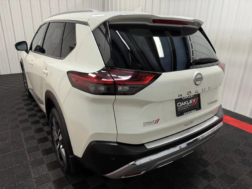 Used 2022 Nissan Rogue Platinum w/ Head-Up Display Package FWD image 14