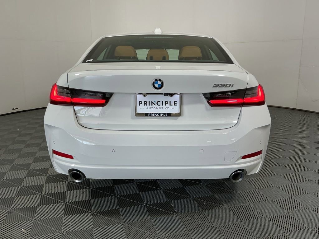 Certified 2025 BMW 330i Sedan w/ Premium Package RWD image 6