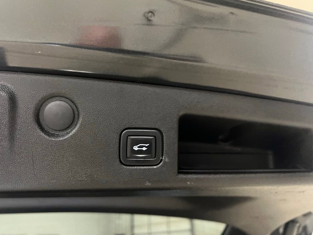 Used 2021 Chevrolet Equinox LT image 39