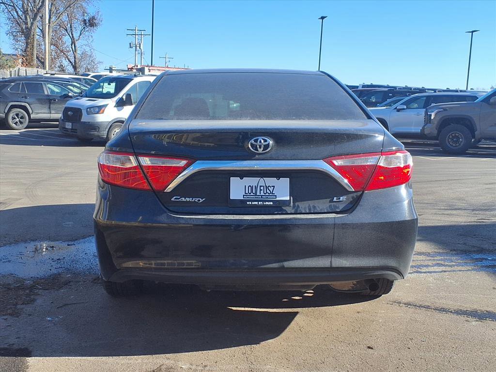 Used 2017 Toyota Camry LE image 28