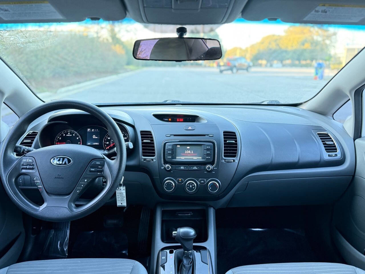 Used 2017 Kia Forte LX w/ LX Popular Package image 28