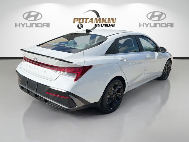 New 2026 Hyundai Elantra SEL Sport image 5