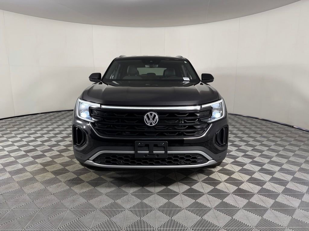 Used 2025 Volkswagen Atlas Cross Sport SE AWD/4WD image 11