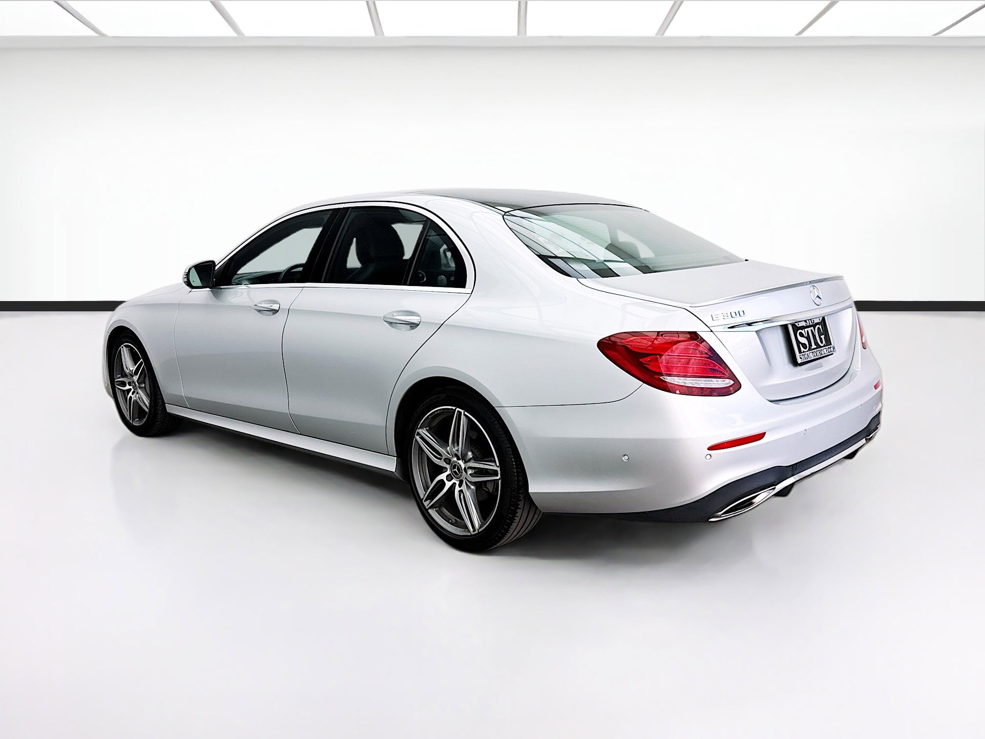 Used 2019 Mercedes-Benz E 300 image 6
