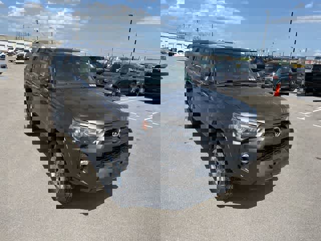 Used 2015 Toyota 4Runner SR5 image 23