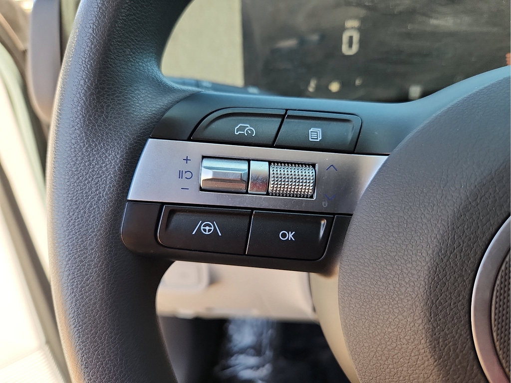 Used 2024 Hyundai Kona SE FWD image 18