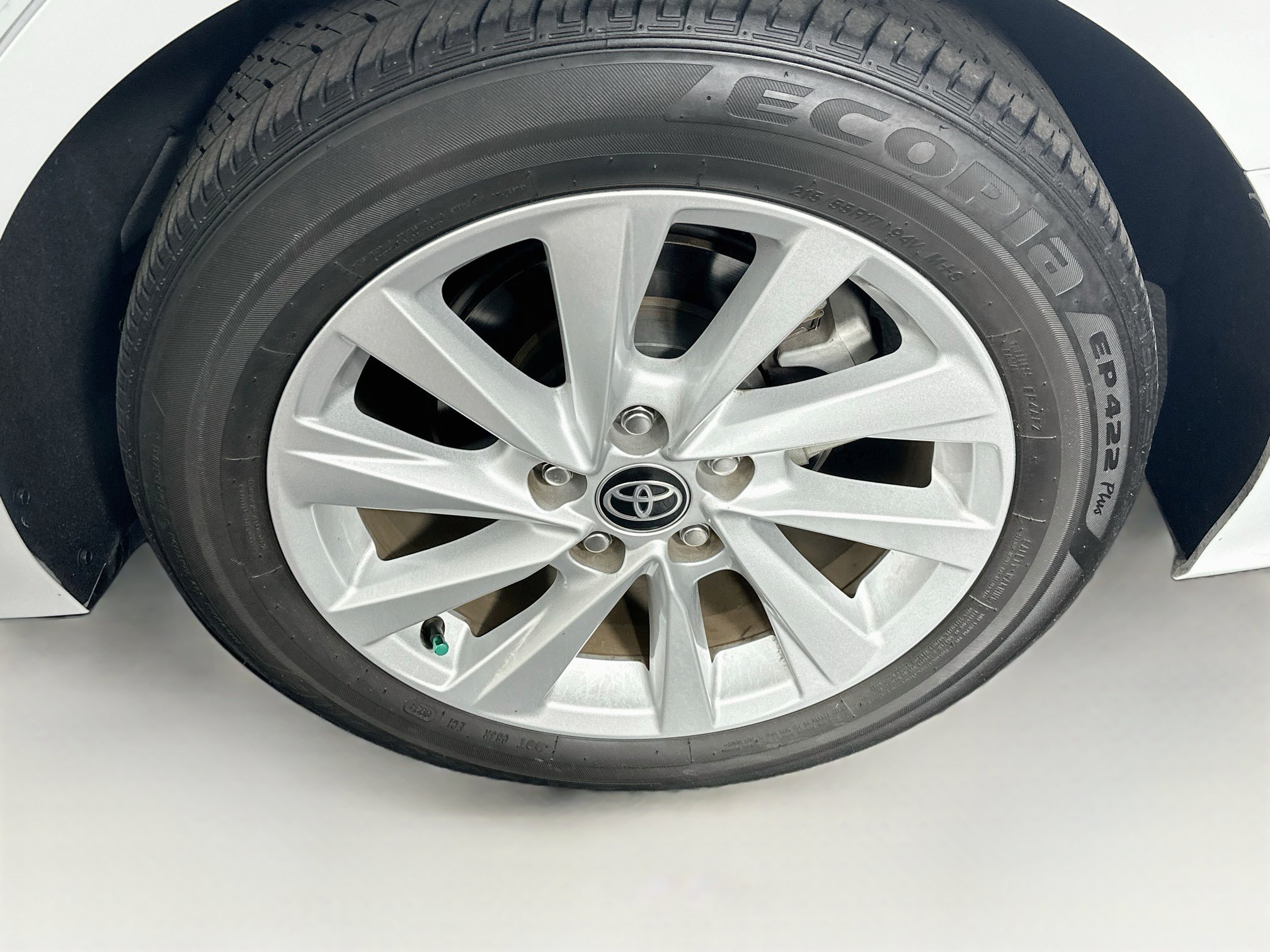 Used 2024 Toyota Camry LE w/ Convenience Package FWD image 11