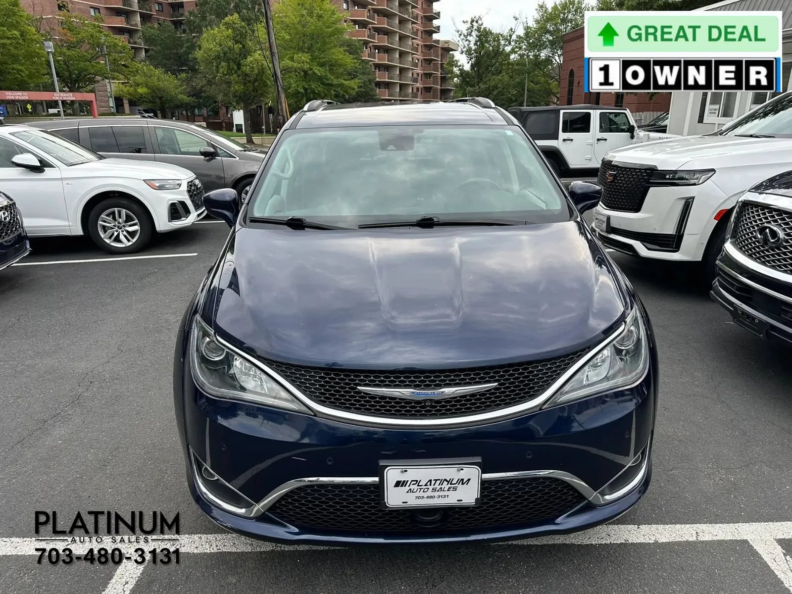 Used 2018 Chrysler Pacifica Touring-L Plus w/ Advanced Safetytec Group FWD image 4