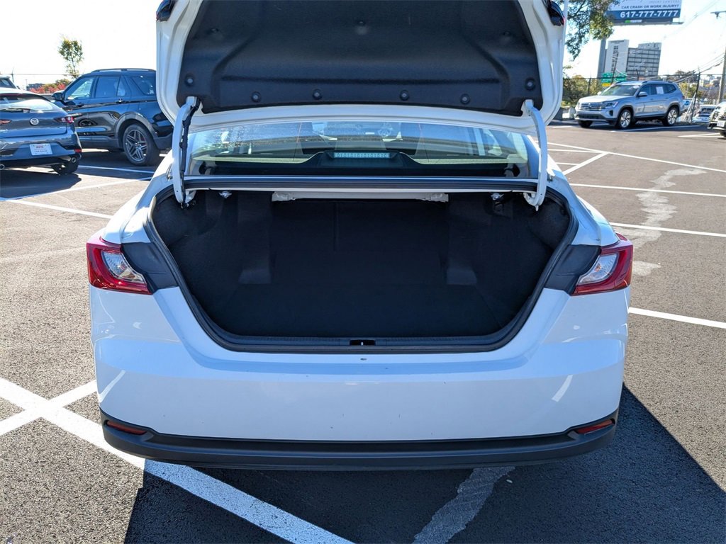 Used 2025 Toyota Camry SE image 30