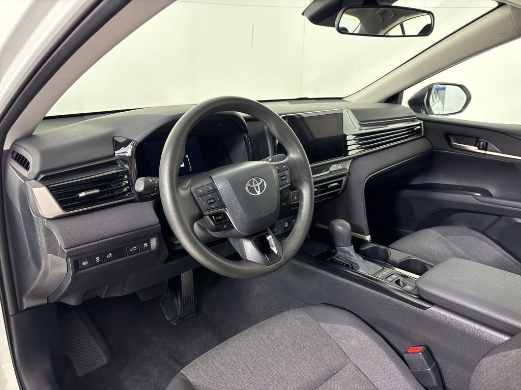 Used 2025 Toyota Camry LE image 15