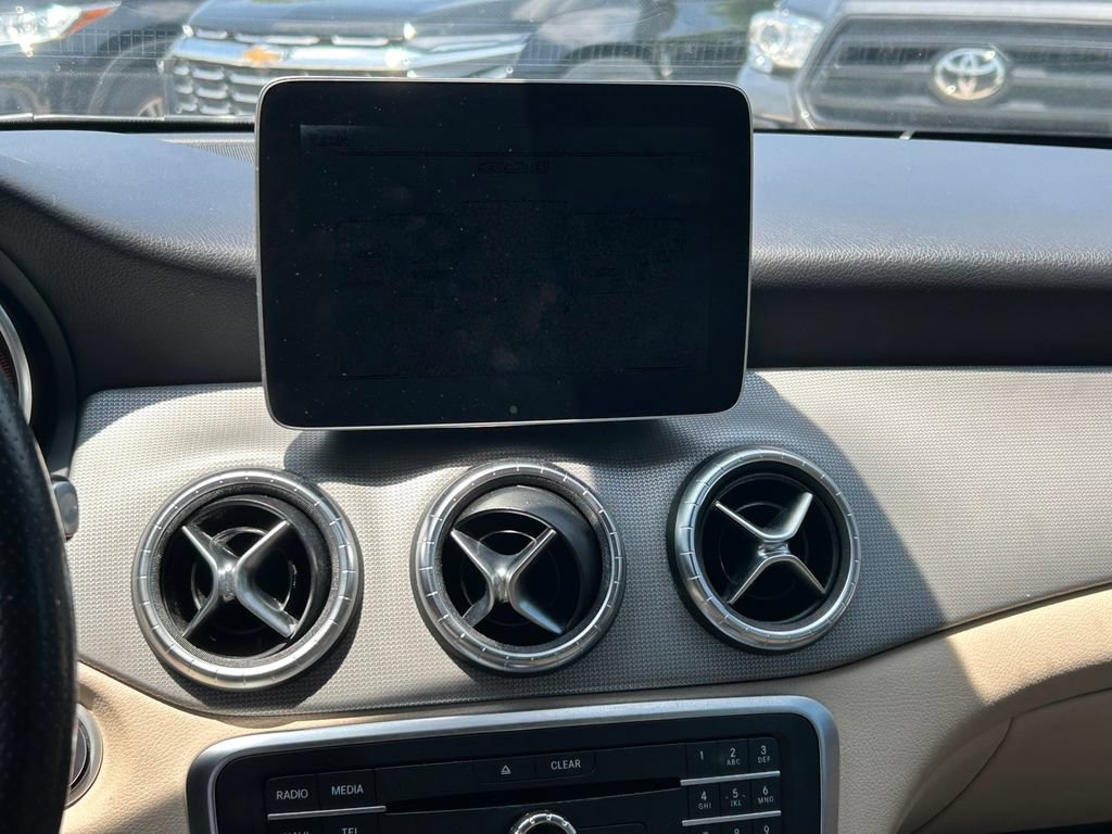 Used 2018 Mercedes-Benz CLA 250 4MATIC image 20