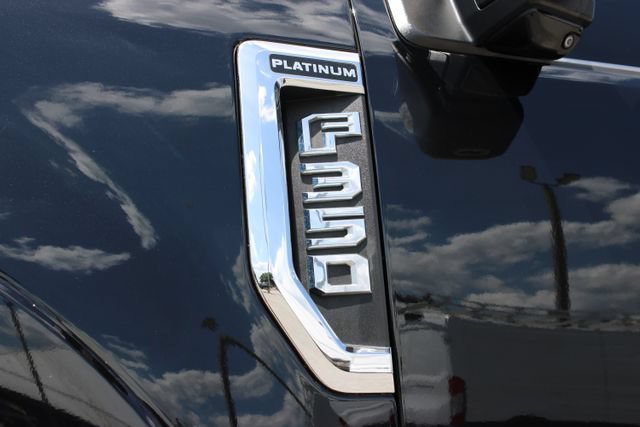 Used 2022 Ford F350 Platinum w/ Tremor Off-Road Package AWD/4WD image 18