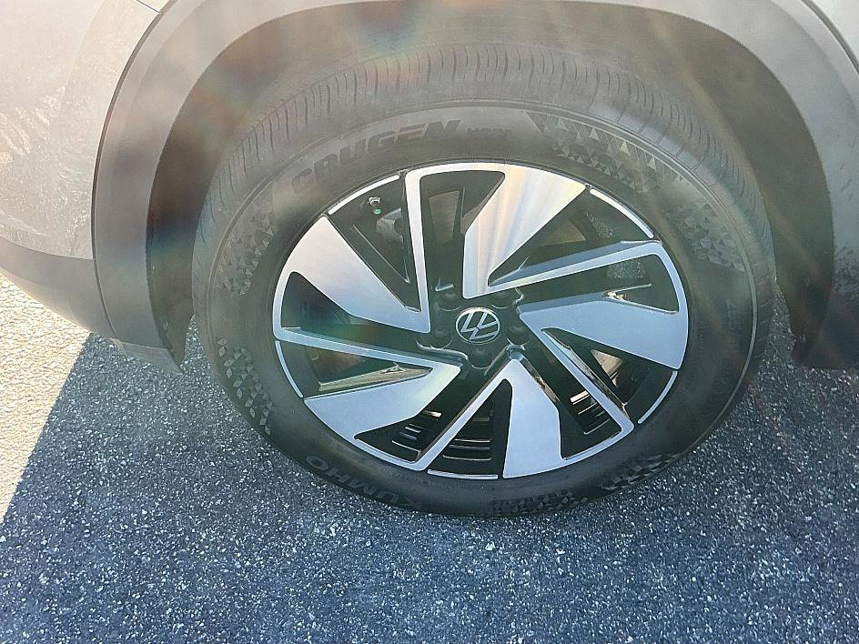 Used 2024 Volkswagen Atlas SE image 7