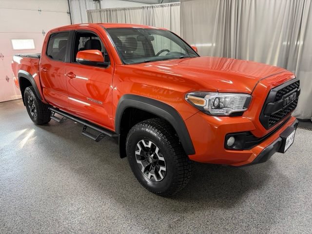Used 2016 Toyota Tacoma TRD Off-Road w/ Towing Package AWD/4WD image 3