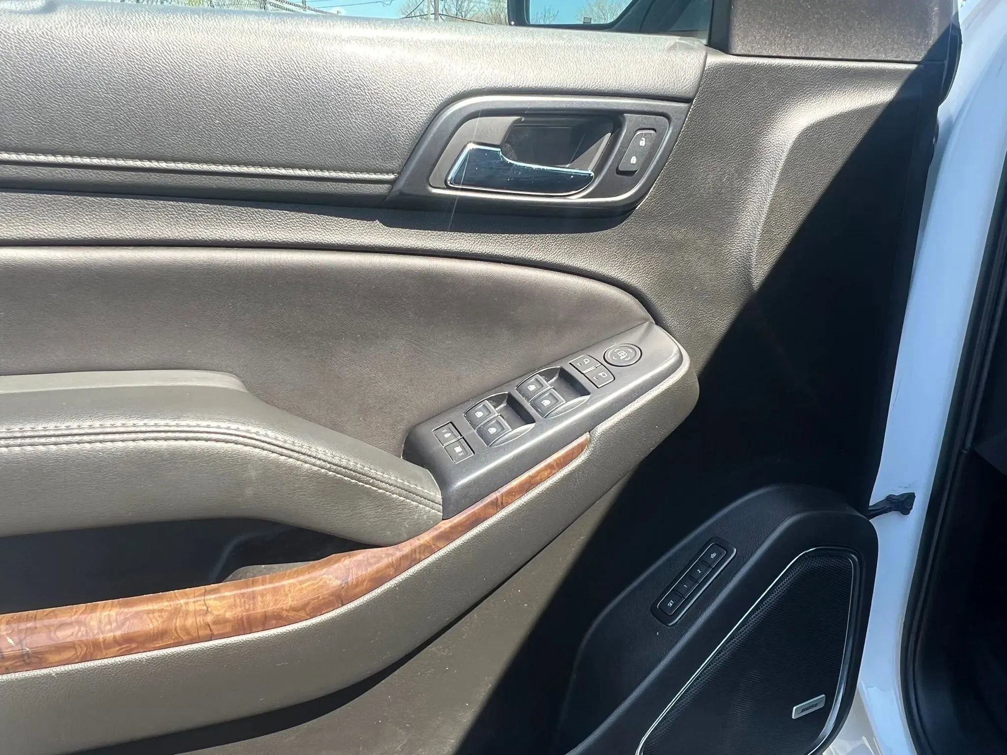Used 2019 Chevrolet Suburban LT AWD/4WD image 13