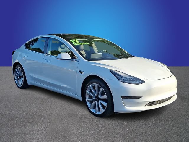 Used 2019 Tesla Model 3 Mid Range RWD image 3