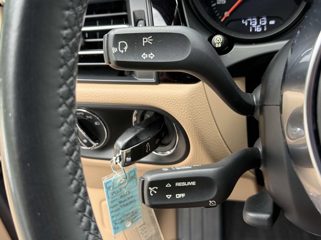 Used 2019 Porsche Macan AWD/4WD image 26