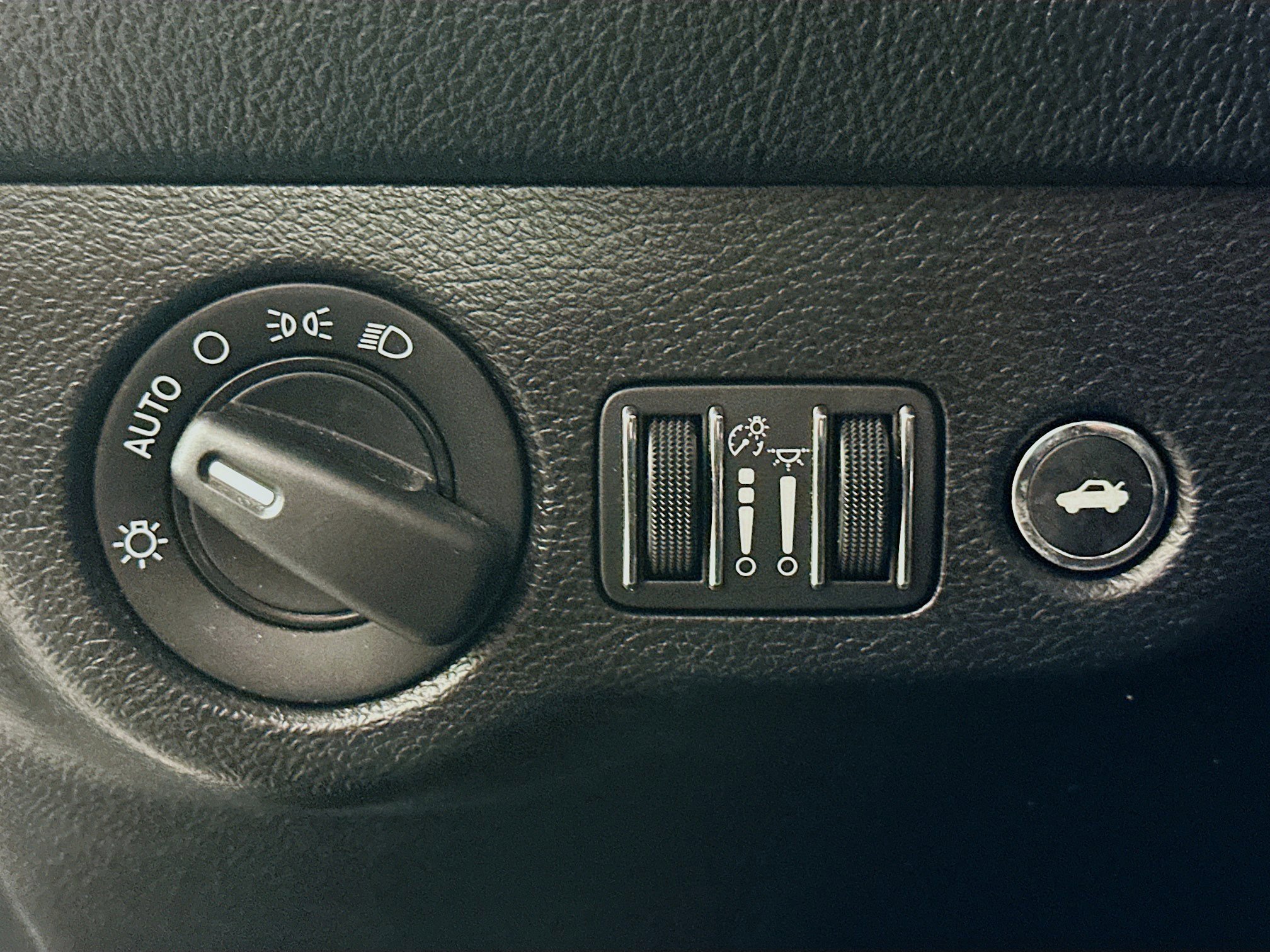 Used 2023 Dodge Challenger GT w/ Blacktop Package image 17