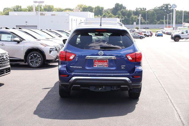 Used 2017 Nissan Pathfinder SL w/ SL Premium Package AWD/4WD image 6