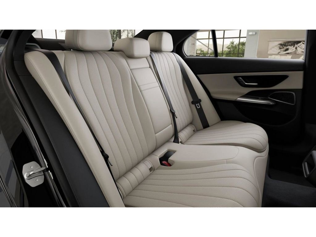 New 2026 Mercedes-Benz E 450 4MATIC Sedan image 5