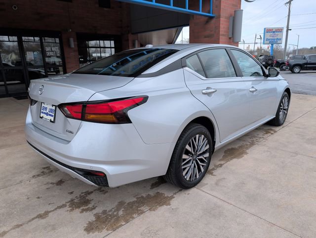 Used 2025 Nissan Altima 2.5 SV AWD/4WD image 8