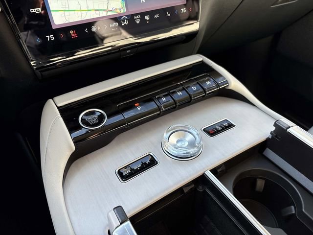 New 2025 Lincoln Navigator L Reserve image 28