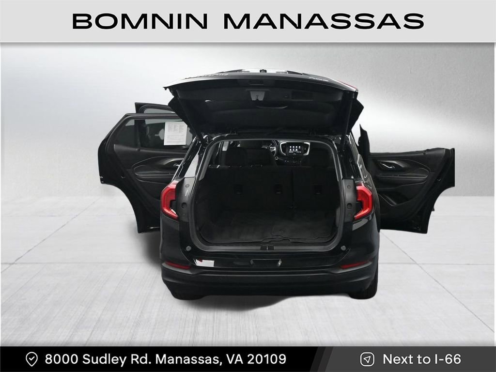 Used 2023 GMC Terrain SLE w/ Driver Convenience Package image 40