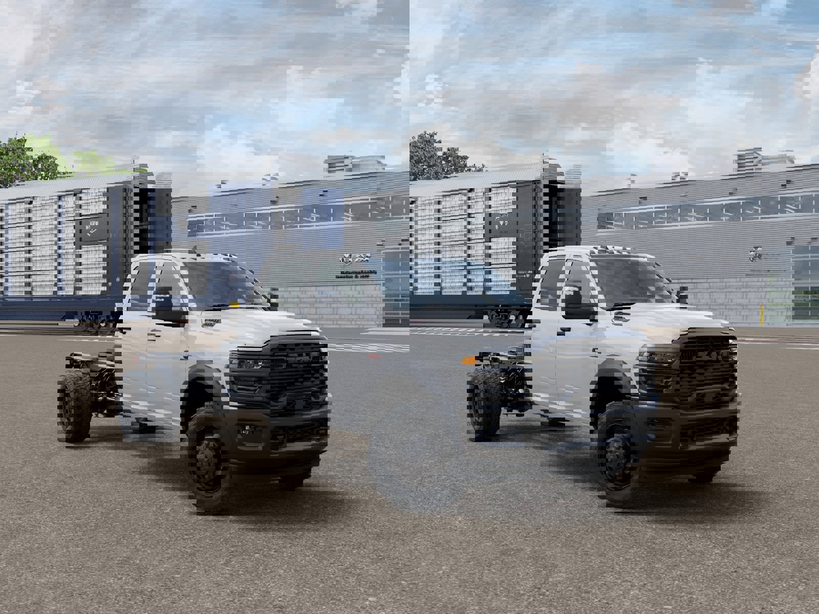 New 2026 RAM 5500 Tradesman AWD/4WD image 3