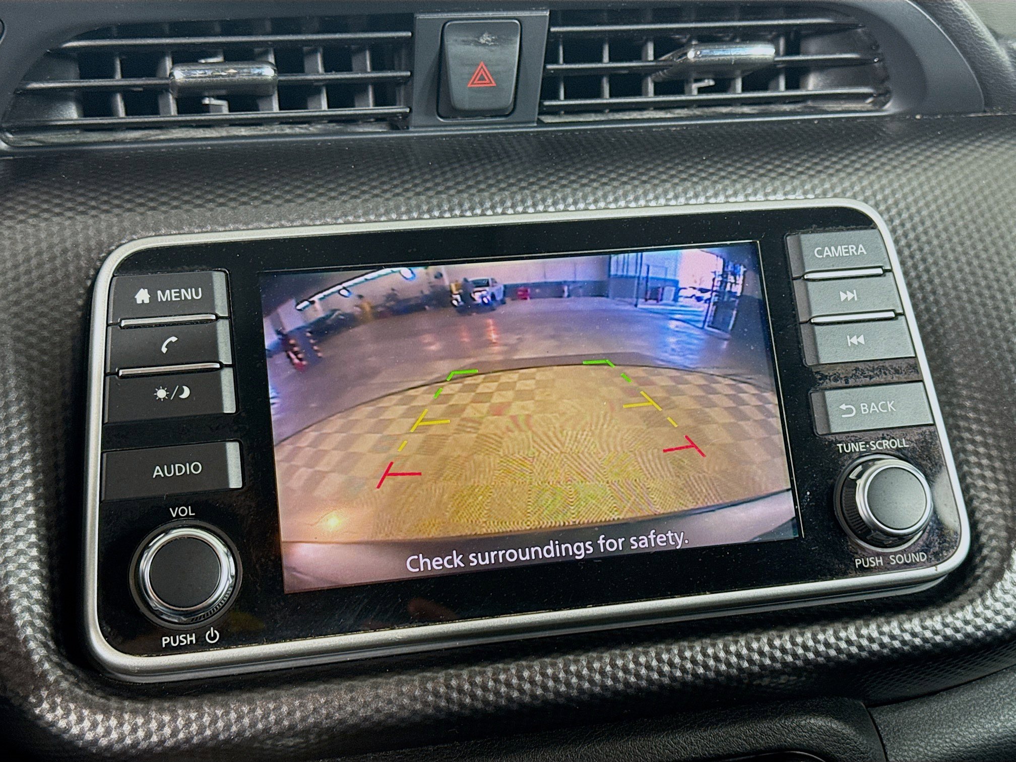 Used 2018 Nissan Kicks SV image 19