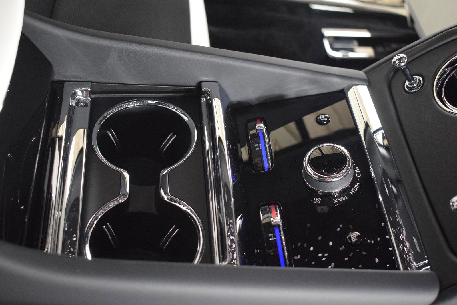 New 2024 Rolls-Royce Spectre w/ Spectre Launch Package image 22