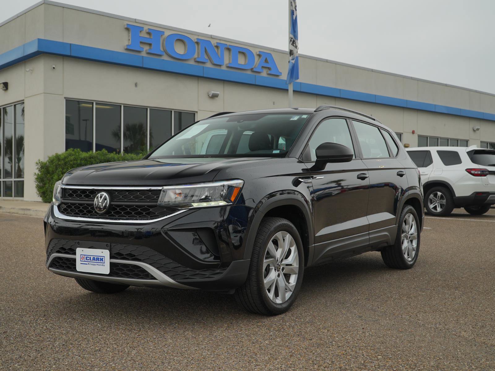 Used 2023 Volkswagen Taos S image 1