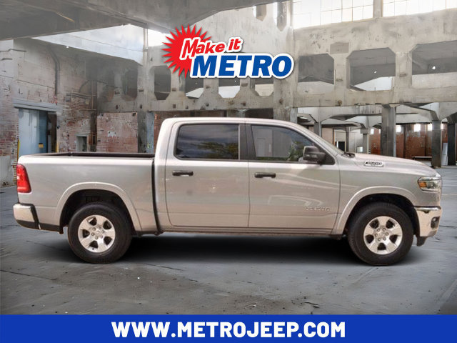 Used 2025 RAM 1500 Big Horn AWD/4WD image 1