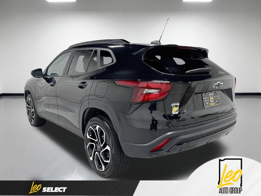 Used 2024 Chevrolet Trax RS FWD image 10