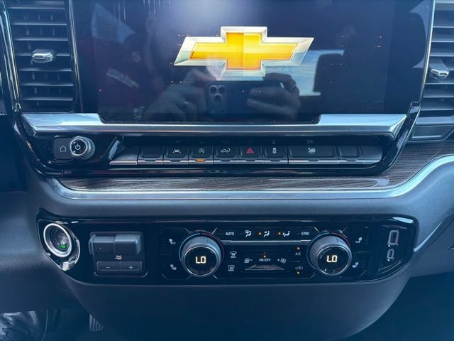 Used 2025 Chevrolet Silverado 1500 LT AWD/4WD image 28