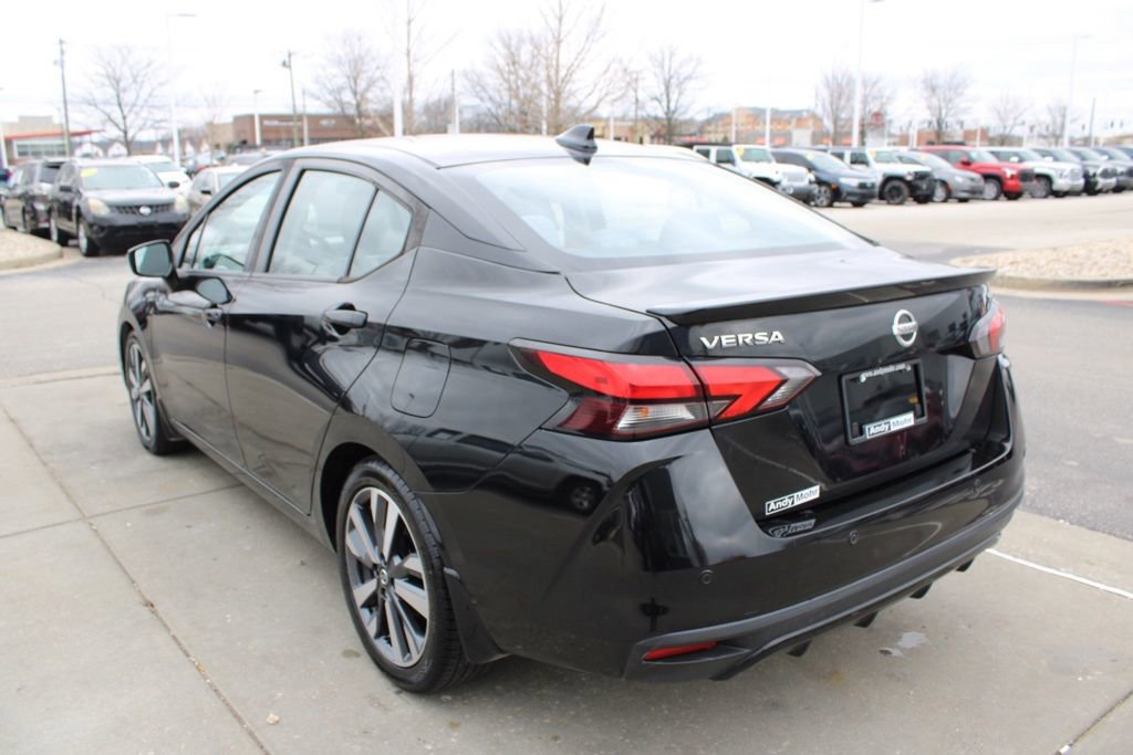 Used 2020 Nissan Versa SR image 5