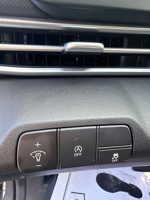 Certified 2026 Hyundai Elantra SE FWD image 15