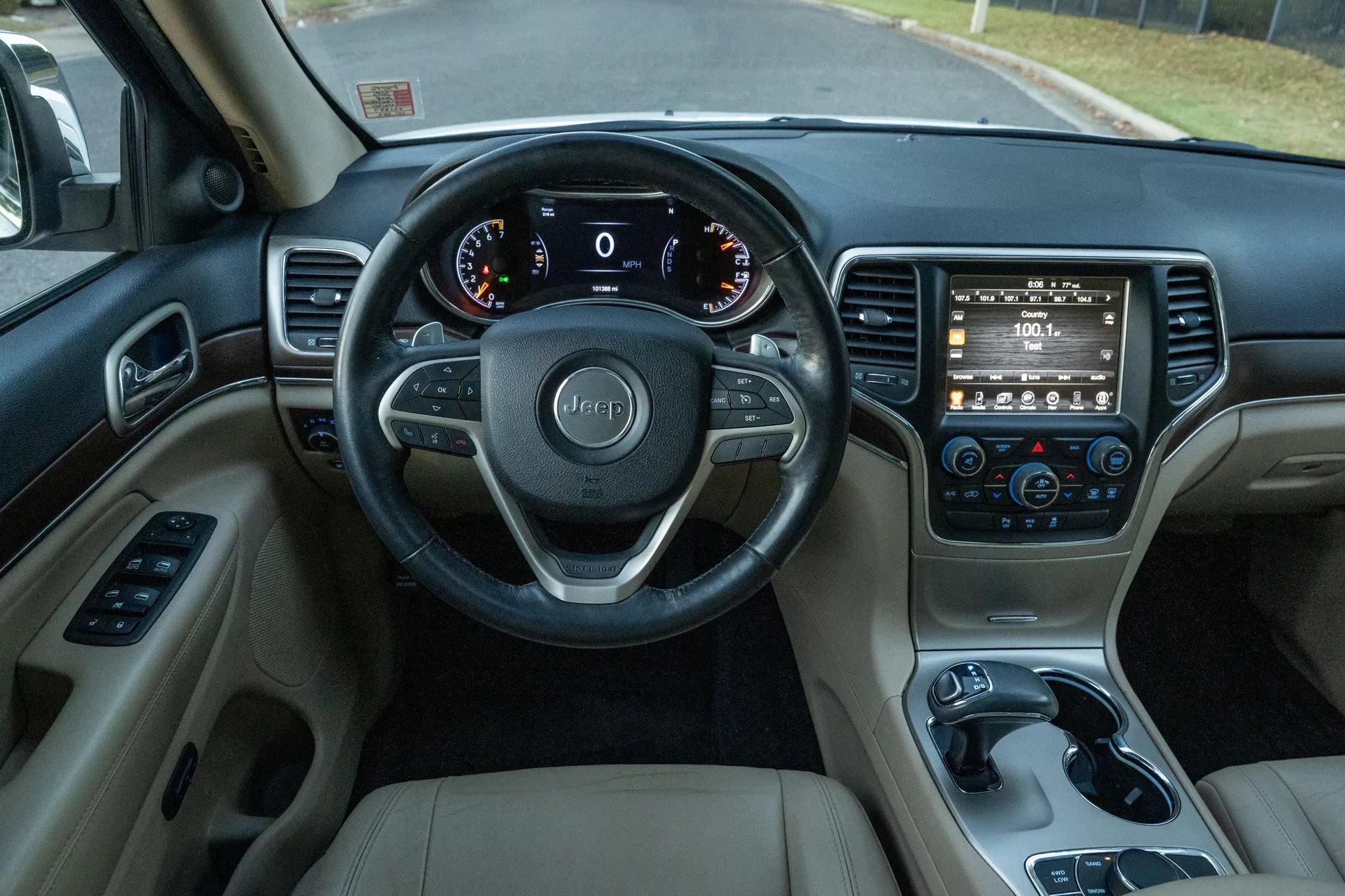 Used 2015 Jeep Grand Cherokee Limited AWD/4WD image 18
