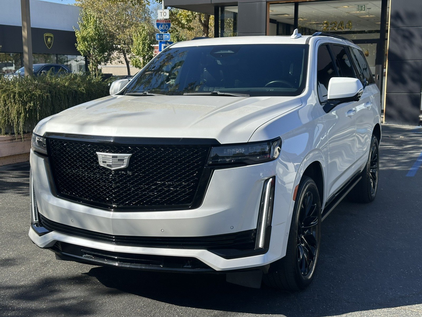 Used 2021 Cadillac Escalade Sport Platinum w/ LPO, ONYX Package AWD/4WD image 4