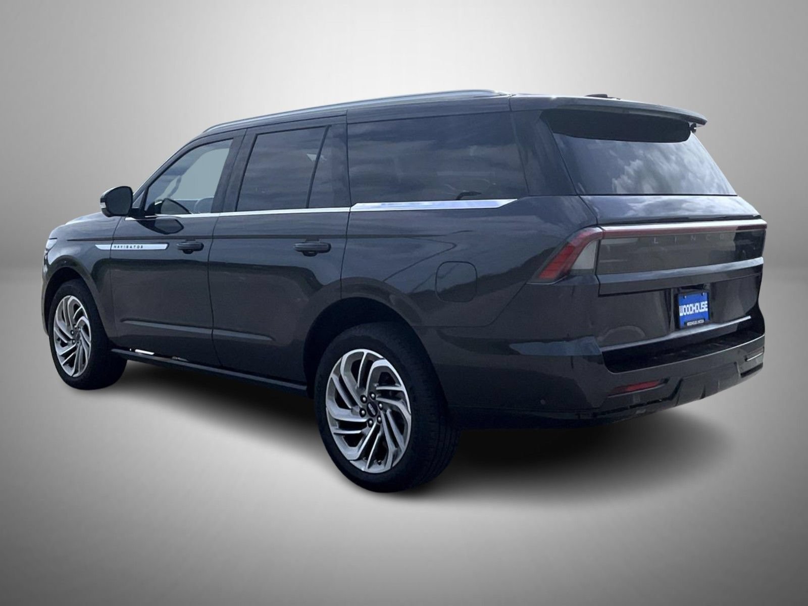 Used 2025 Lincoln Navigator Reserve AWD/4WD image 7