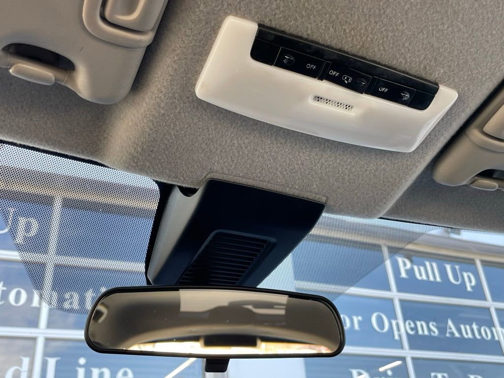 Used 2023 Nissan Kicks SV FWD image 22