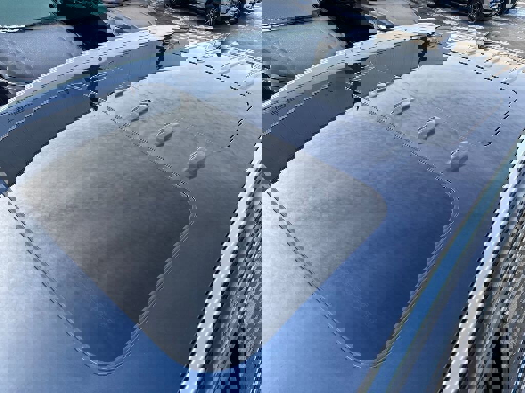 Used 2024 Buick Enclave Avenir image 9