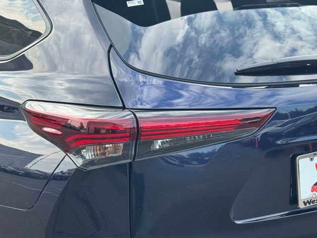 Certified 2025 Toyota Highlander XLE AWD/4WD image 15