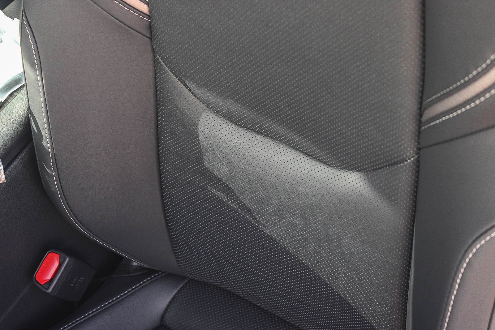 New 2027 Toyota Prius Limited FWD image 25