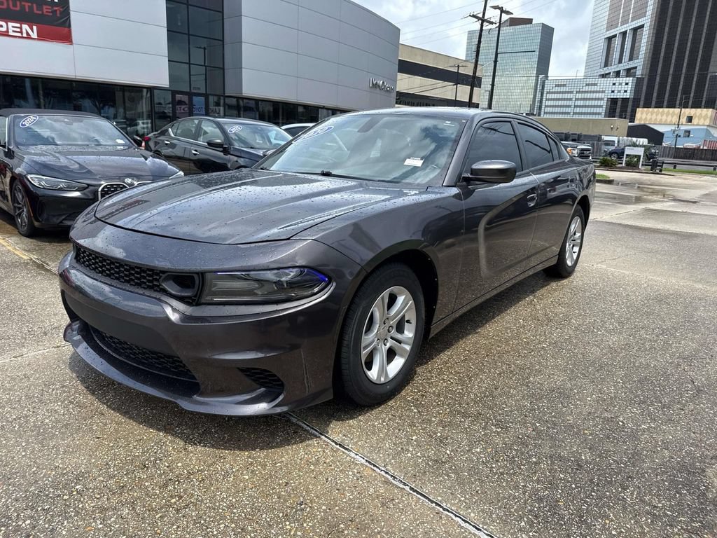 Used 2020 Dodge Charger SXT w/ Leather Interior Group RWD image 3